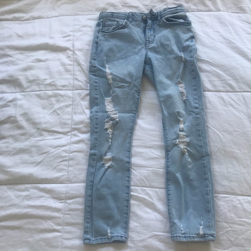 Cropped ripped jeans